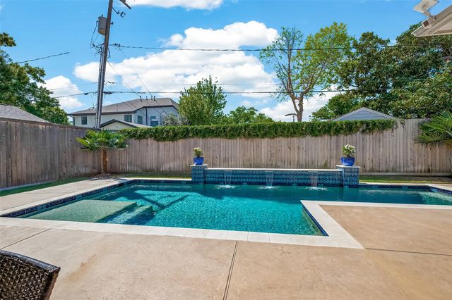 4019 Whitman Street, Houston, TX 77027