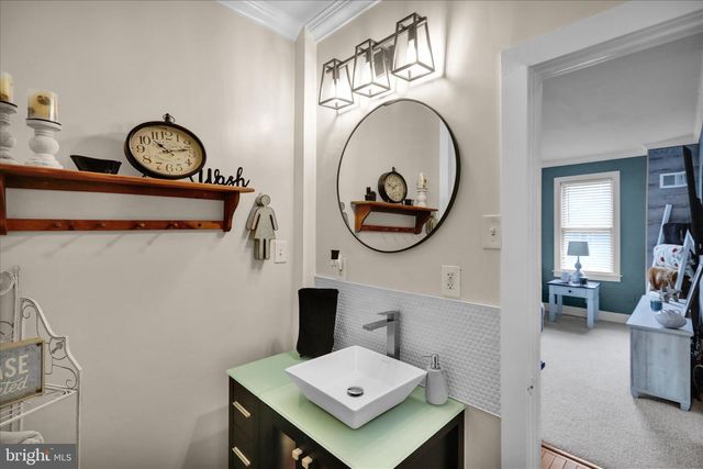 50 E 2ND AVE, Lititz, PA 17543