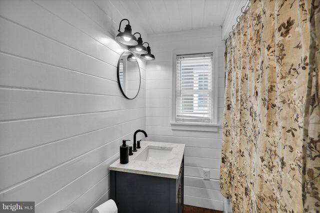 50 E 2ND AVE, Lititz, PA 17543