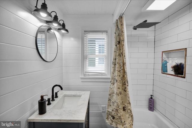 50 E 2ND AVE, Lititz, PA 17543