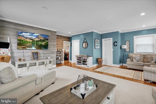 50 E 2ND AVE, Lititz, PA 17543