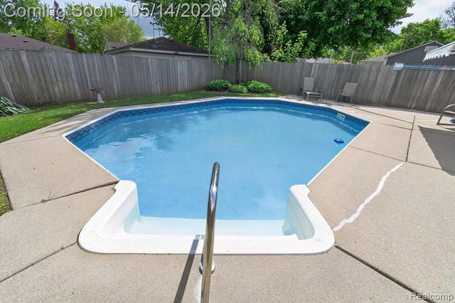 25023 Ward Street, Taylor, MI 48180