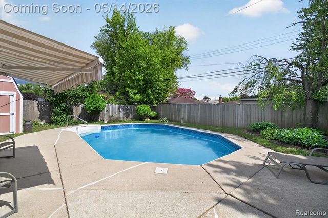25023 Ward Street, Taylor, MI 48180