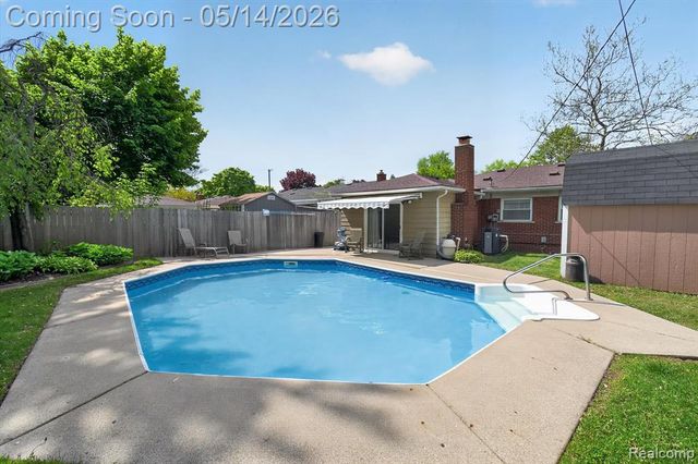 25023 Ward Street, Taylor, MI 48180