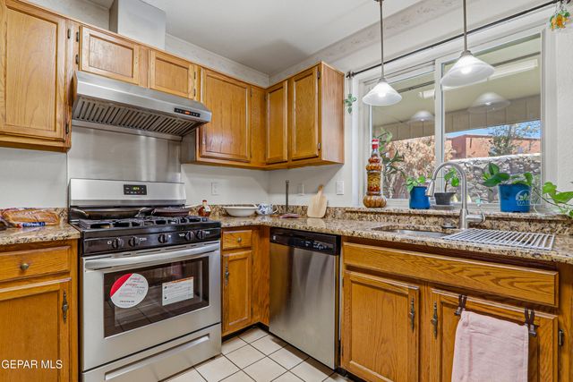 2116 LAKE HURON Drive, El Paso, TX 79936