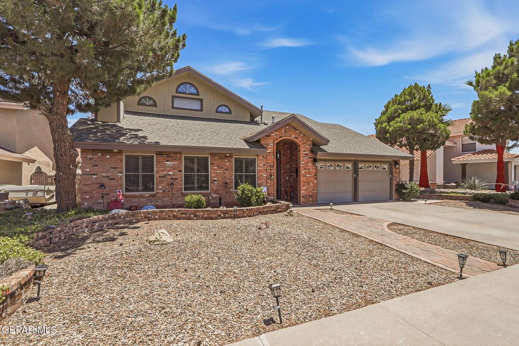 2116 LAKE HURON Drive, El Paso, TX 79936