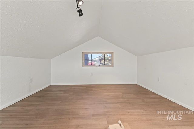 910 7th Avenue S, Nampa, ID 83651