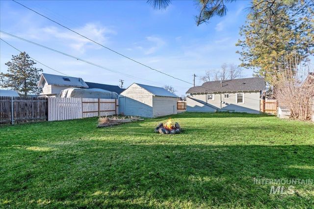 910 7th Avenue S, Nampa, ID 83651