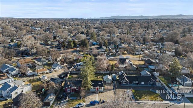 910 7th Avenue S, Nampa, ID 83651