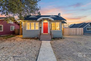 910 7th Avenue S, Nampa, ID 83651