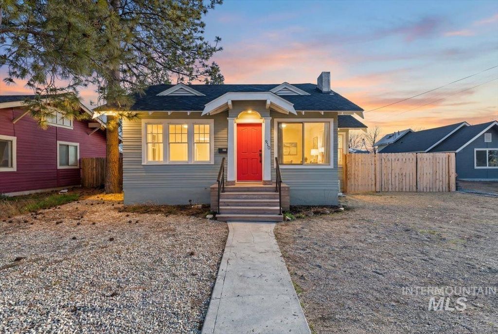 910 7th Avenue S, Nampa, ID 83651