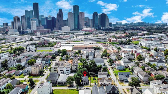 1211 Bingham Street, Houston, TX 77007