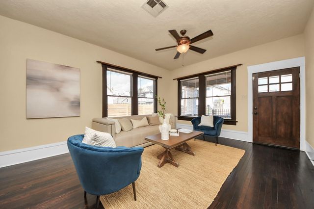 1211 Bingham Street, Houston, TX 77007