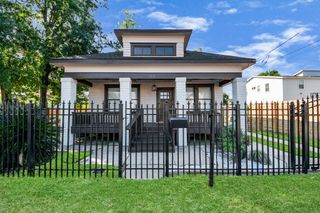 1211 Bingham Street, Houston, TX 77007