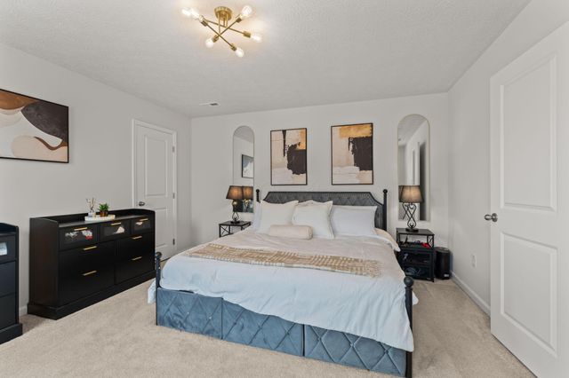 226 London Avenue, Springfield, OH 45505
