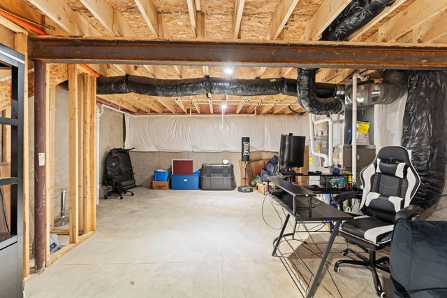 226 London Avenue, Springfield, OH 45505