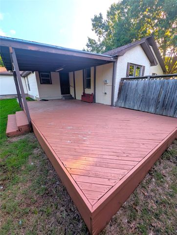 1305 Hillcrest Boulevard, Gainesville, TX 76240