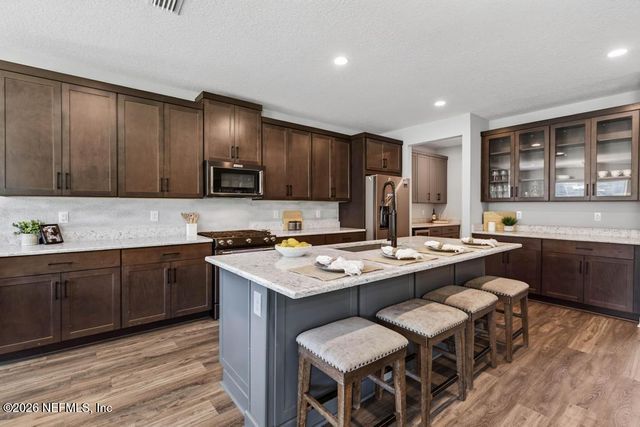 96 HILLENDALE Circle, St. Johns, FL 32259