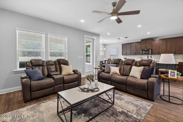 96 HILLENDALE Circle, St. Johns, FL 32259
