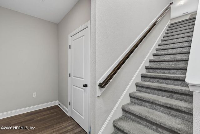96 HILLENDALE Circle, St. Johns, FL 32259