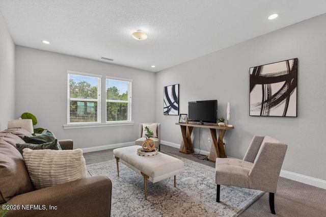 96 HILLENDALE Circle, St. Johns, FL 32259