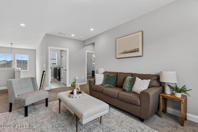 96 HILLENDALE Circle, St. Johns, FL 32259