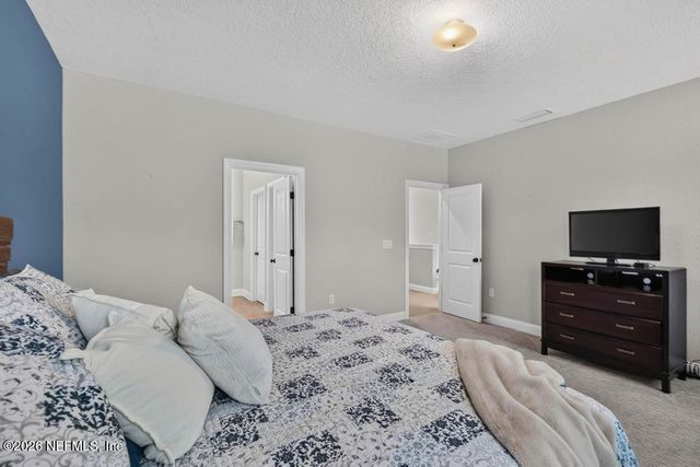 96 HILLENDALE Circle, St. Johns, FL 32259