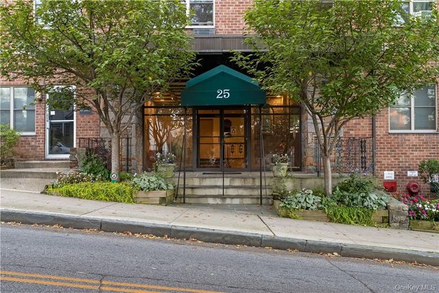 25 Franklin Avenue 2O, White Plains, NY 10601