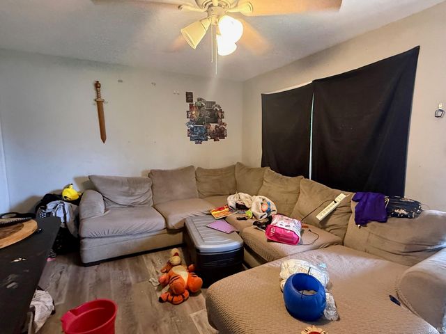 2411 S Ebright Street, Muncie, IN 47302