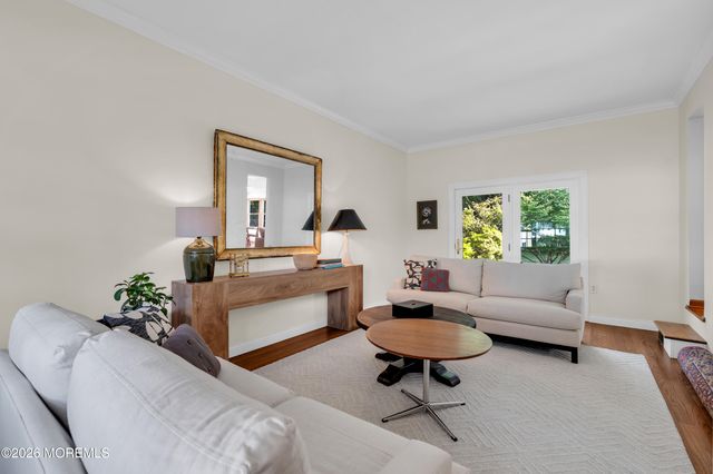27 Circle Lane, Little Silver, NJ 07739