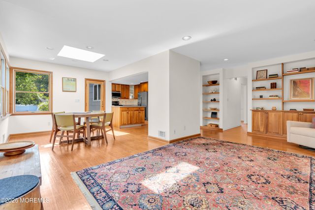 27 Circle Lane, Little Silver, NJ 07739