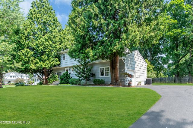 27 Circle Lane, Little Silver, NJ 07739