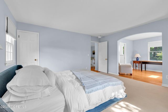 27 Circle Lane, Little Silver, NJ 07739
