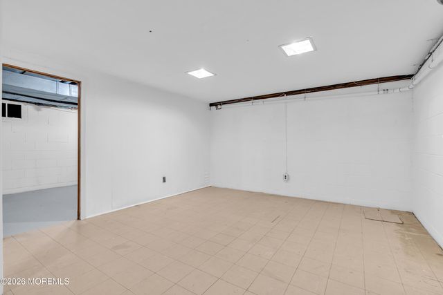 27 Circle Lane, Little Silver, NJ 07739