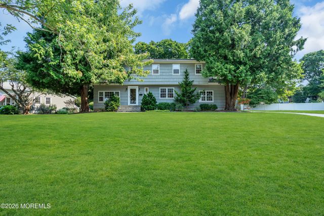 27 Circle Lane, Little Silver, NJ 07739