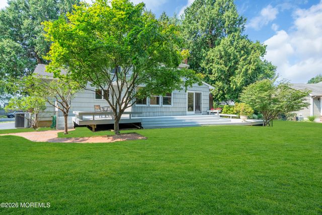 27 Circle Lane, Little Silver, NJ 07739