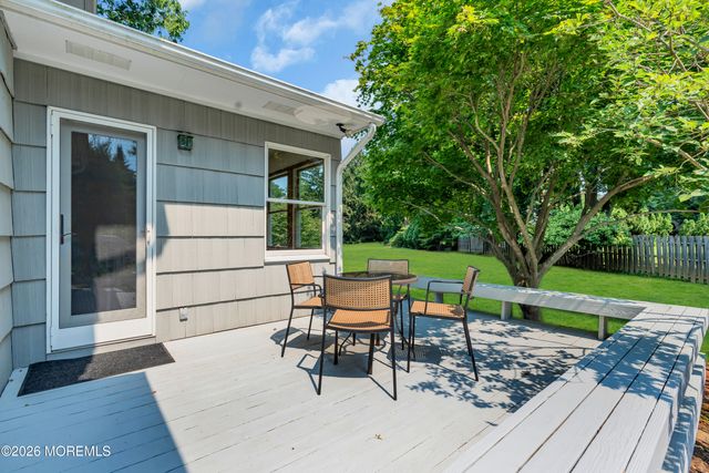 27 Circle Lane, Little Silver, NJ 07739