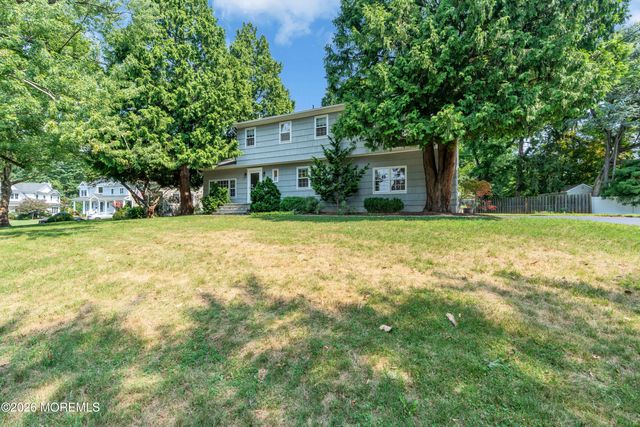 27 Circle Lane, Little Silver, NJ 07739