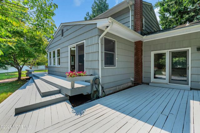 27 Circle Lane, Little Silver, NJ 07739