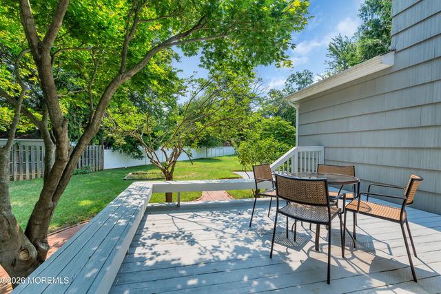 27 Circle Lane, Little Silver, NJ 07739