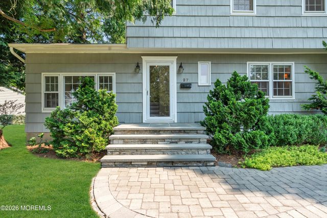 27 Circle Lane, Little Silver, NJ 07739