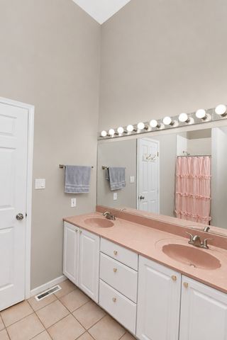 219 Greenbriar Lane, Bourbonnais, IL 60914