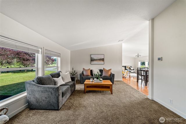 101 Faun Rae Lane, Chehalis, WA 98532