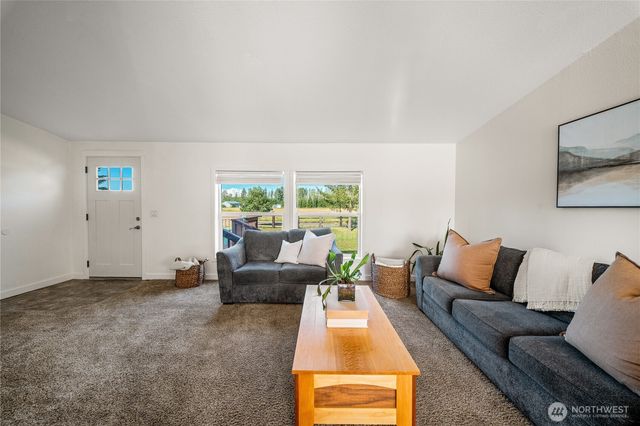 101 Faun Rae Lane, Chehalis, WA 98532