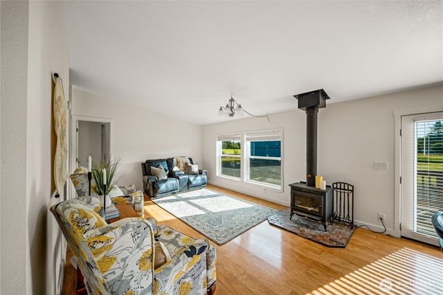 101 Faun Rae Lane, Chehalis, WA 98532