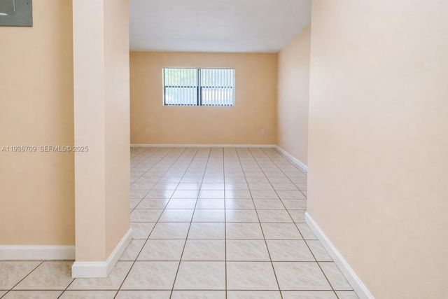 3522 NE 166th St 7, North Miami Beach, FL 33160