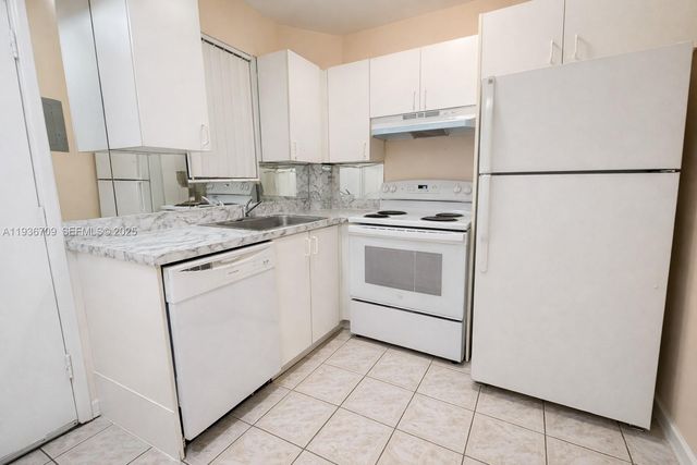 3522 NE 166th St 7, North Miami Beach, FL 33160