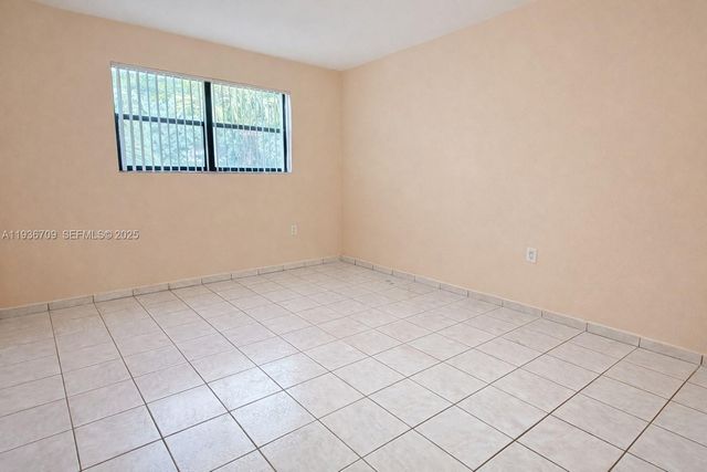 3522 NE 166th St 7, North Miami Beach, FL 33160
