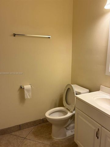 1764 NW 166th Ave, Pembroke Pines, FL 33028