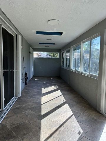 1764 NW 166th Ave, Pembroke Pines, FL 33028